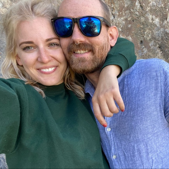 Meet your Posher, Lisa - Picture 2 of 3